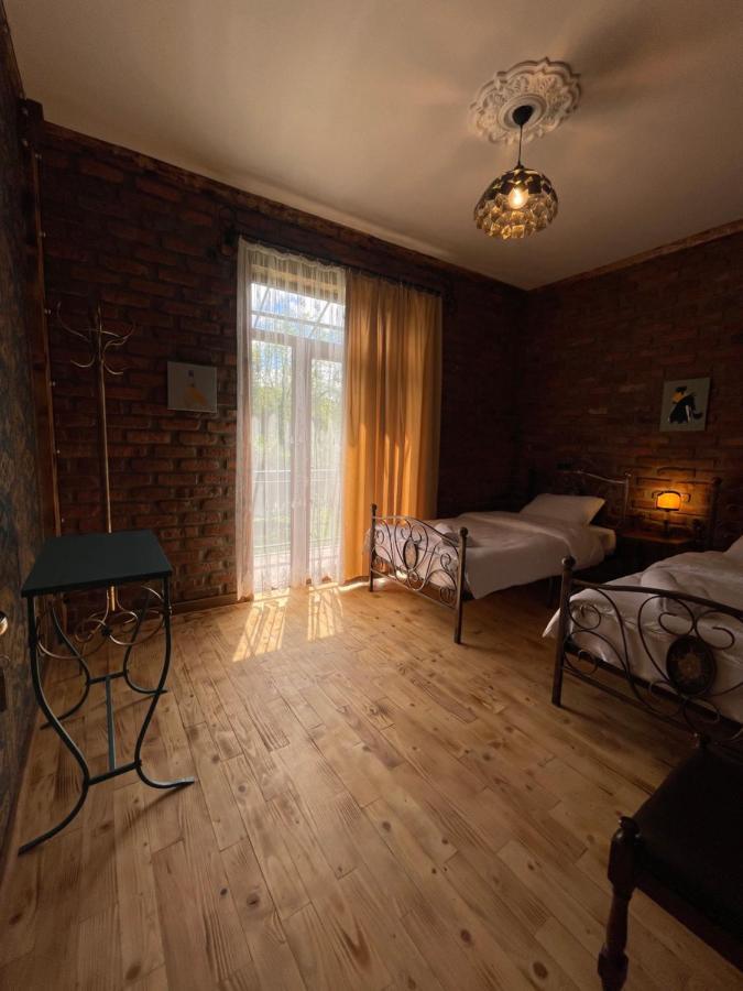 Odo'S Guest House Martvili Luaran gambar