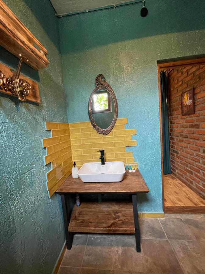 Odo'S Guest House Martvili Luaran gambar